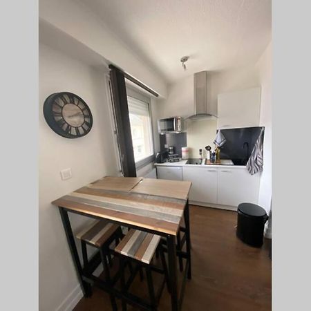 Le 13 Du Temple - Plein Coeur Centre Ville, Residence Privee, 5Mn Gare Sncf, Wifi Et Netflix Niort Esterno foto